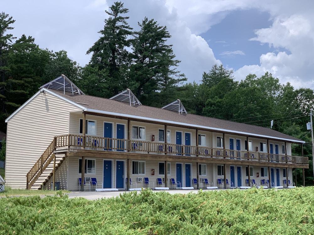 Travelodge By Wyndham Lake George Ny Exterior photo